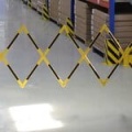 Bariera rozciągana + słupek stalowy 70x70mm szer. 4000 mm żółto-czarna