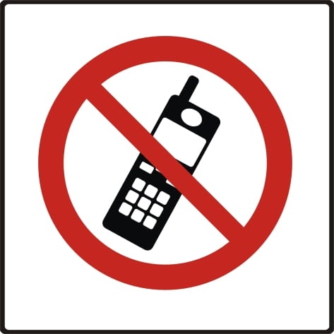 Zakaz używania telefonów komórkowych 600x600 z blachy ocynkowanej z uchwytami na rurę fi 60,3.jpg