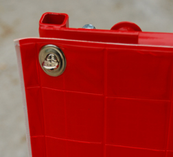 Zbliżenie elementów zapory U-20a